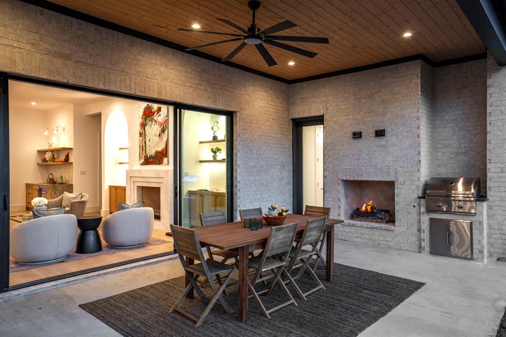 Wilshire Summit - Residential