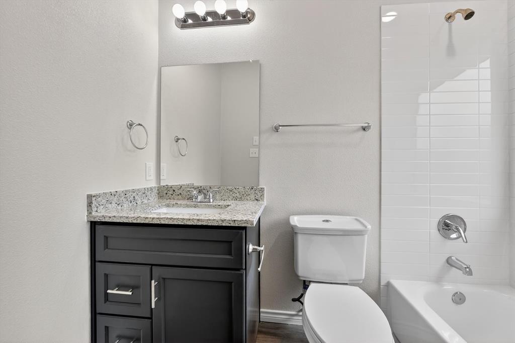 Lovers Lane Condos Ph 01 04 - Residential