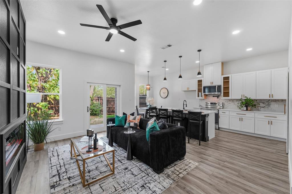 2504 Vaughn Boulevard