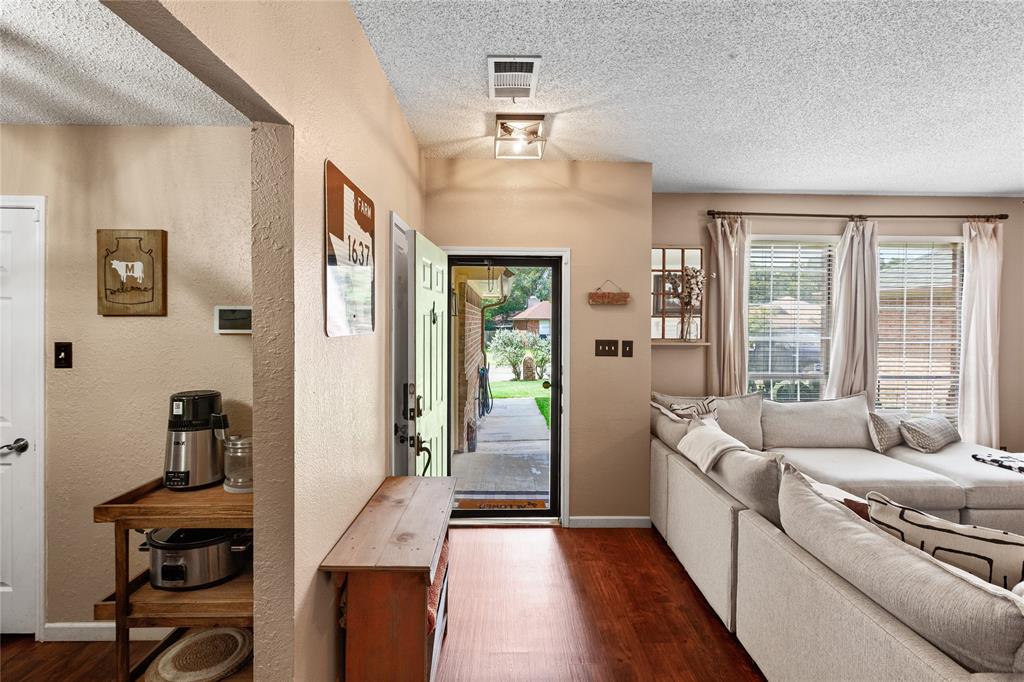204 N Flaxseed Lane
