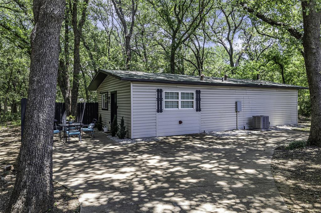 Rockerfellow Add - Residential Lease