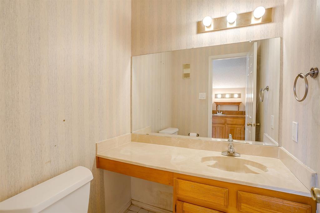 Ridgmar Crossroads Condo - Residential