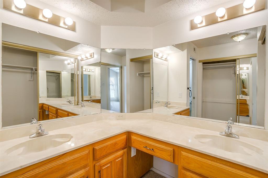 Ridgmar Crossroads Condo - Residential