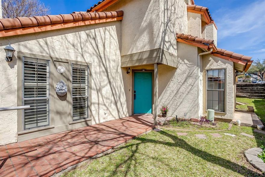 Welcome to 6504 Hickock Dr. 6D, a lovely Mediterranean-style residence ideally located in west Fort Worth near the heart of the Ridgmar neighborhood. This home offers convenient access to shopping, dining, and major thoroughfares while maintaining a sense of privacy and tranquility.
This spacious move-in ready condo features 3 bedrooms and 2½ bathrooms, thoughtfully designed for both comfort and functionality. Soaring high ceilings create an open, airy atmosphere, while two fireplaces add warmth and architectural charm—perfect for cozy evenings or entertaining guests.
The Mediterranean architecture showcases timeless character with inviting details and an appealing exterior presence. Inside, you’ll find fresh updates including new carpet throughout, a new range, microwave, and dishwasher, making this home truly ready for its next owner. Ample parking provides added convenience for residents and guests alike, and the private setting enhances the peaceful feel of the property.