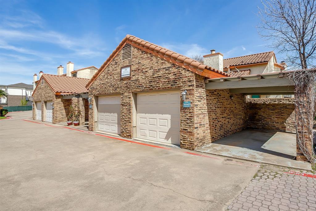 Ridgmar Crossroads Condo - Residential