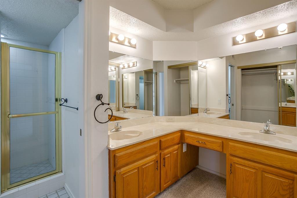 Ridgmar Crossroads Condo - Residential