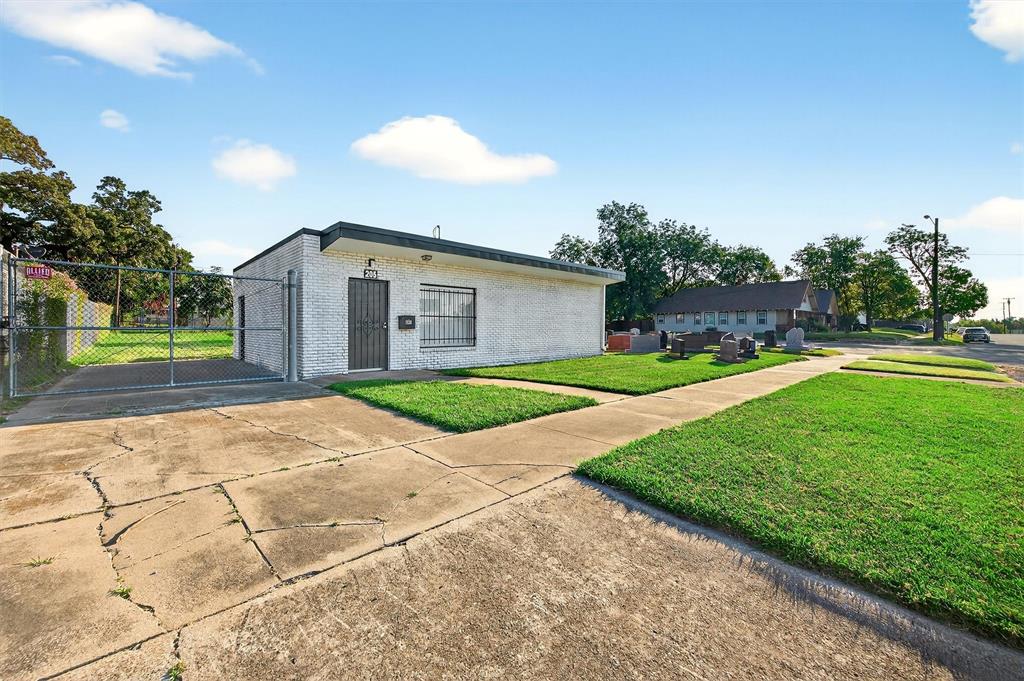 Otp Denison - Commercial Lease