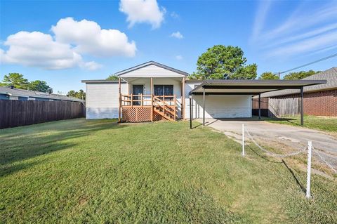 699 Lakeland Court Lake Dallas TX 75065