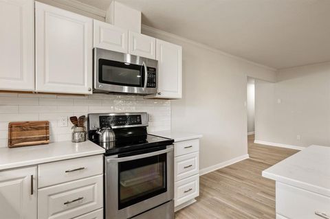 Tiny photo for 6517 Jameson Street, Richland Hills, TX 76118 (MLS # 21341221)