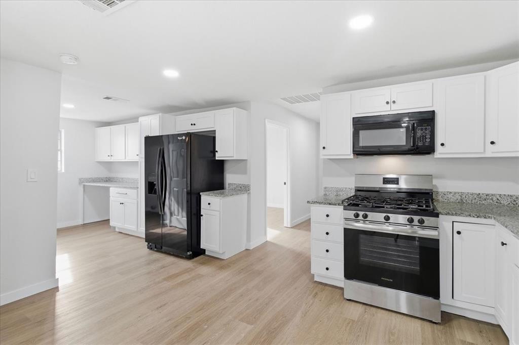 W J S Russell 1st Add - Residential Lease