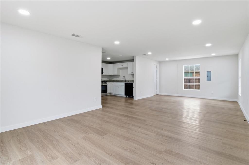 W J S Russell 1st Add - Residential Lease