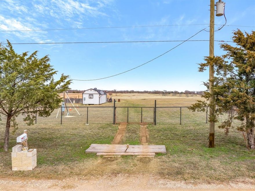 Discover the perfect blend of space, privacy, and small-town charm with this beautiful 7.46-acre tract located just south of Wills Point, Texas. Whether you’re dreaming of building a custom home or creating a peaceful weekend retreat, this property offers the ideal setting.
Enjoy wide-open skies and a quiet rural atmosphere while still being close to town amenities, schools, shopping, and dining. Conveniently located within easy reach of Dallas, this property feels far enough away to escape the hustle and noise, yet close enough for commuting, weekend trips, or entertaining guests.
The acreage provides plenty of room for outdoor living, gardening, livestock, or simply enjoying the freedom and privacy of country life. Build now or hold for the future—this versatile East Texas property offers endless possibilities.
Don’t miss your chance to own a slice of Texas countryside with the perfect balance of accessibility and seclusion.