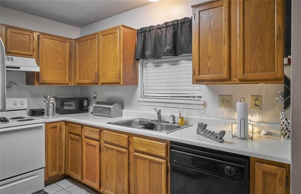 8678 HOLLY ST, FRISCO, TX 75034 - Image df57b84a3890306ec2e1468c80ecb47d/297775588
