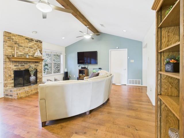 102 Misty Glen Circle