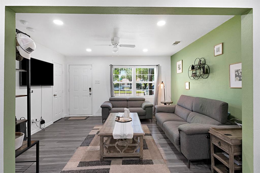 2124 Sharon Drive