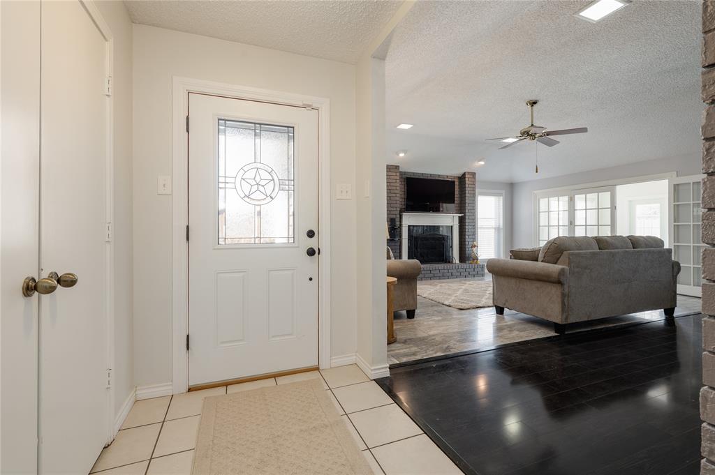 437 Country Side Lane