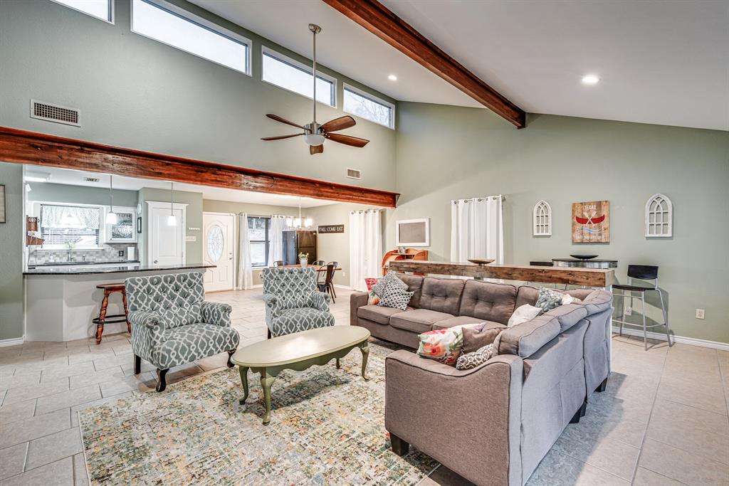 309 Lakewood Drive