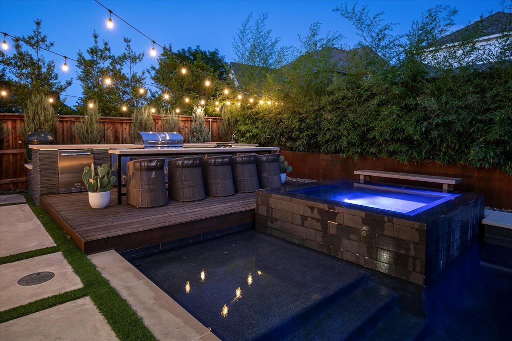 15111 Spider Lily Road