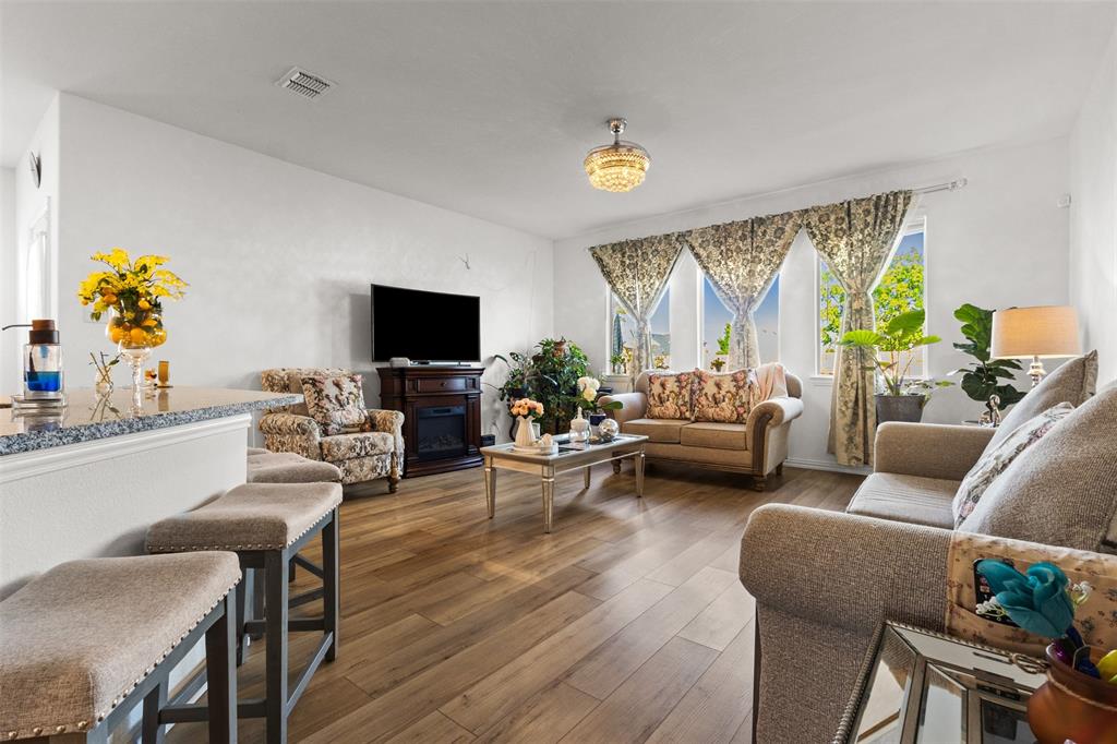 109 Laurenbrooke Drive