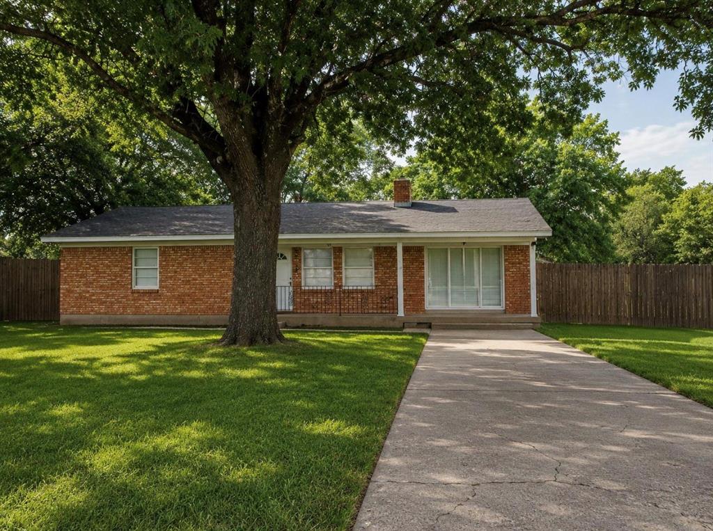 1425 Park Circle Drive