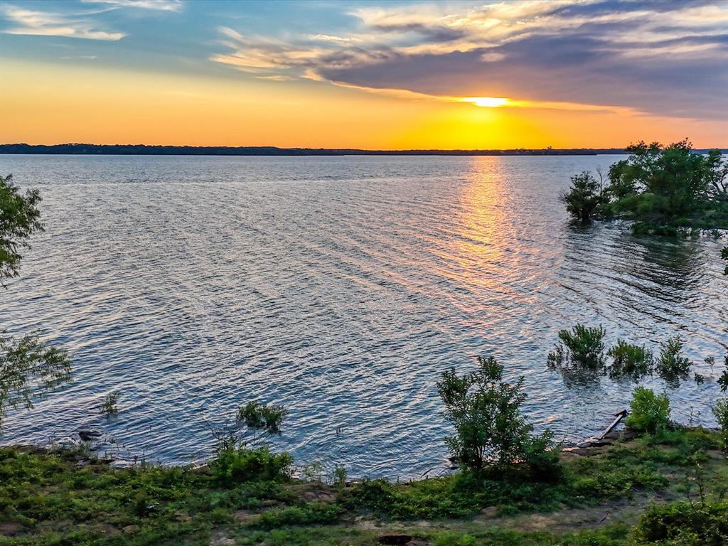 1210 Oak View Court