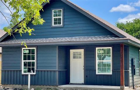 Photo of 515 N Colbert Avenue, Sherman, TX 75090 (MLS # 21261858)