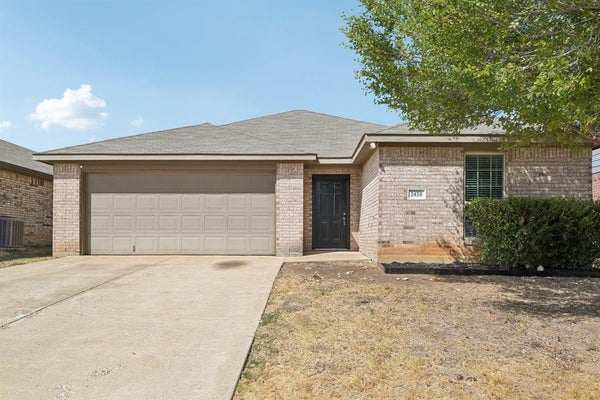 2436 GALEMEADOW DR, FORT WORTH, TX 76123 - Image df82f1ff075ea0cf8d85ba920406bedd/332298602