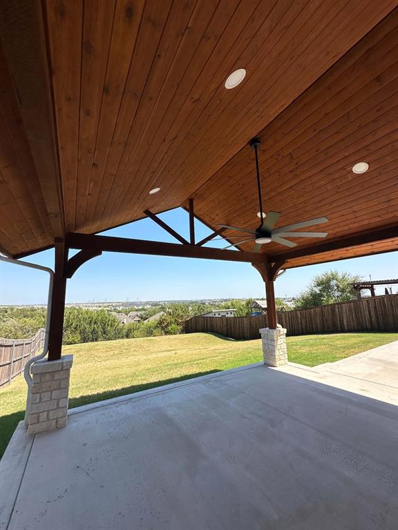 316 Bluffside Trail