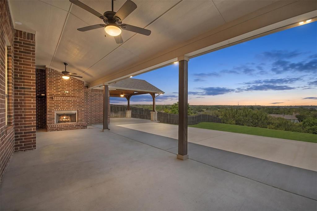 316 Bluffside Trail