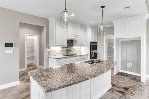 Tiny photo for 1022 Molina Drive, Weatherford, TX 76085 (MLS # 21000792)