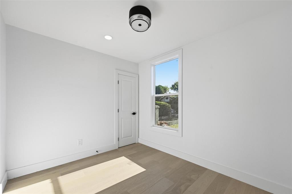 Mount Auburn - Residential