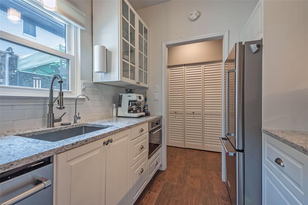 Lakewood Embassy Condos - Residential