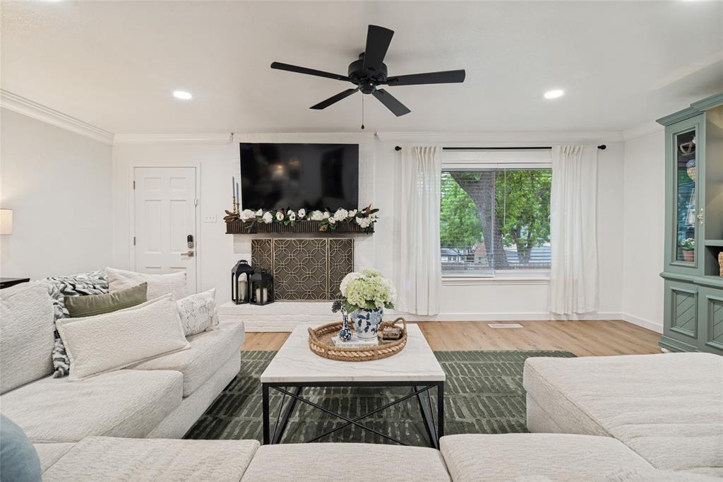 207 Rockbrook Drive