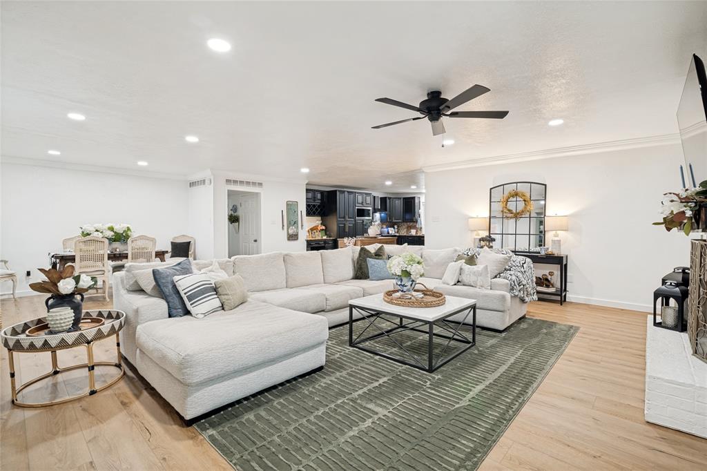 207 Rockbrook Drive