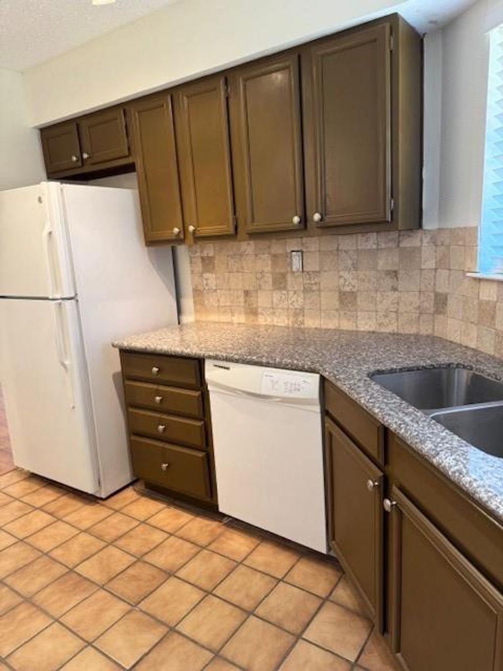 Photo of 16301 Ledgemont Lane #257, Addison, TX 75001 (MLS # 21194223)