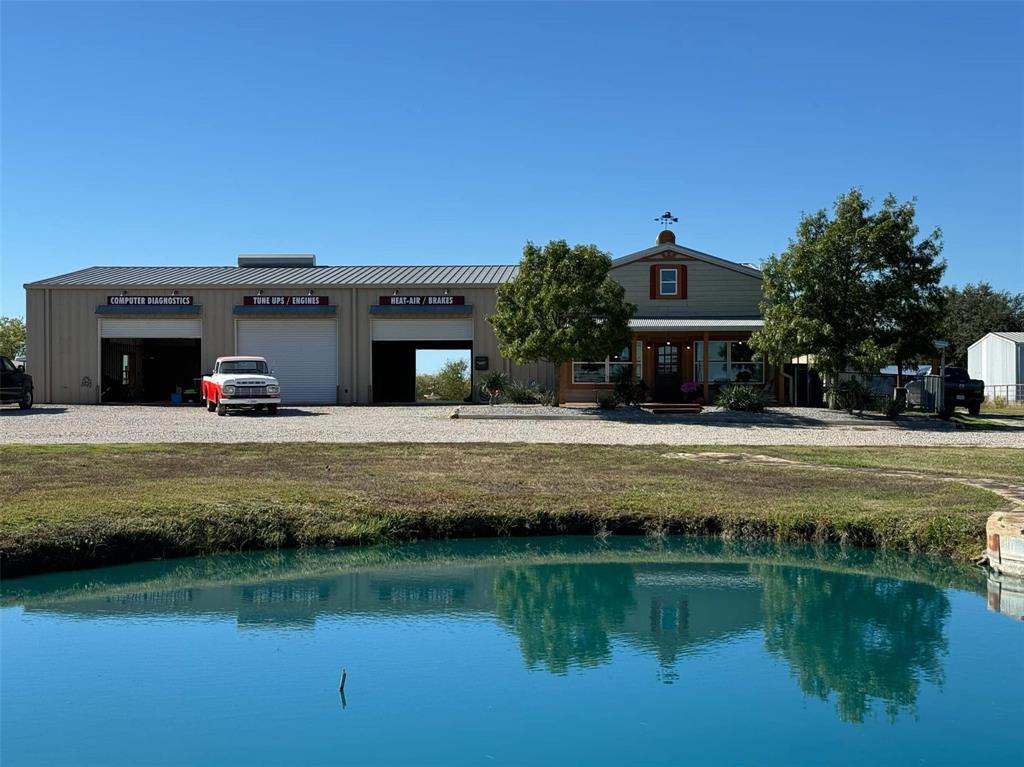 2077 N State Hwy 78