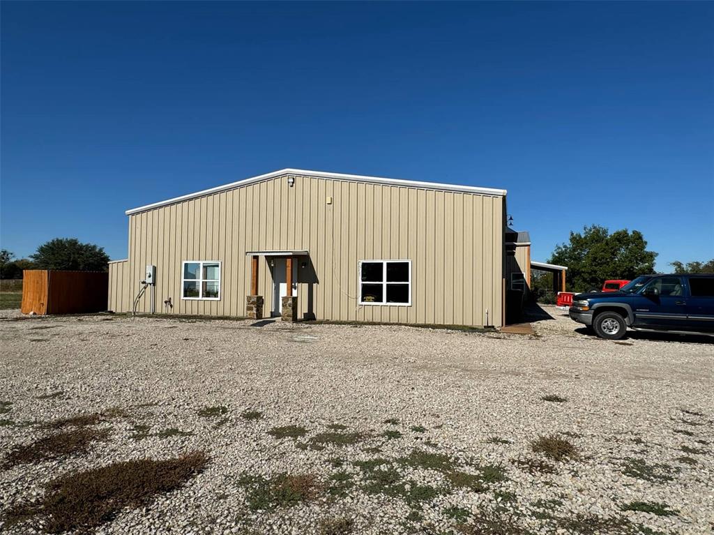 2077 N State Hwy 78