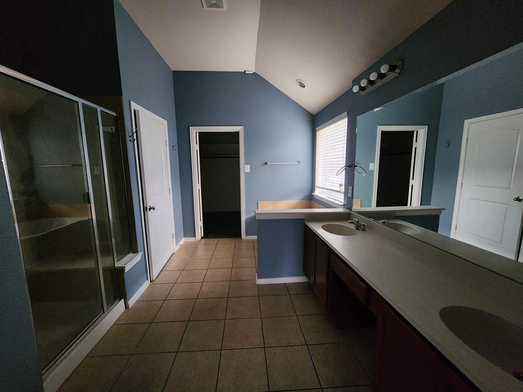 Oaks At North Lakeview Ph 1 - Residential Lease