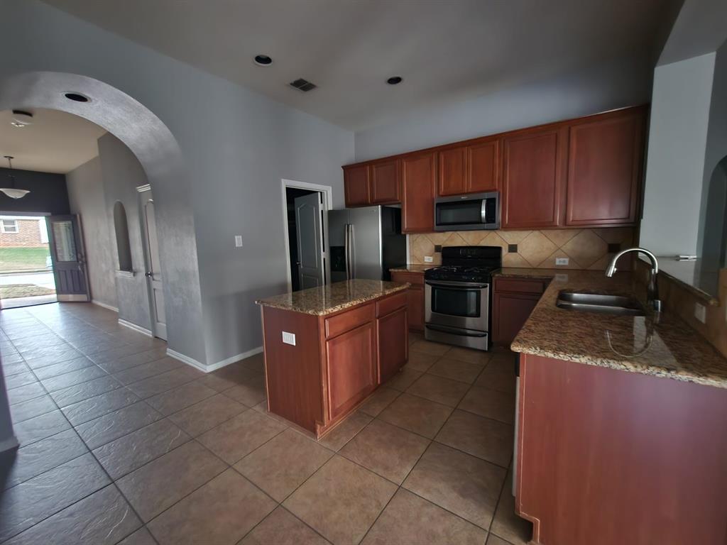 Oaks At North Lakeview Ph 1 - Residential Lease