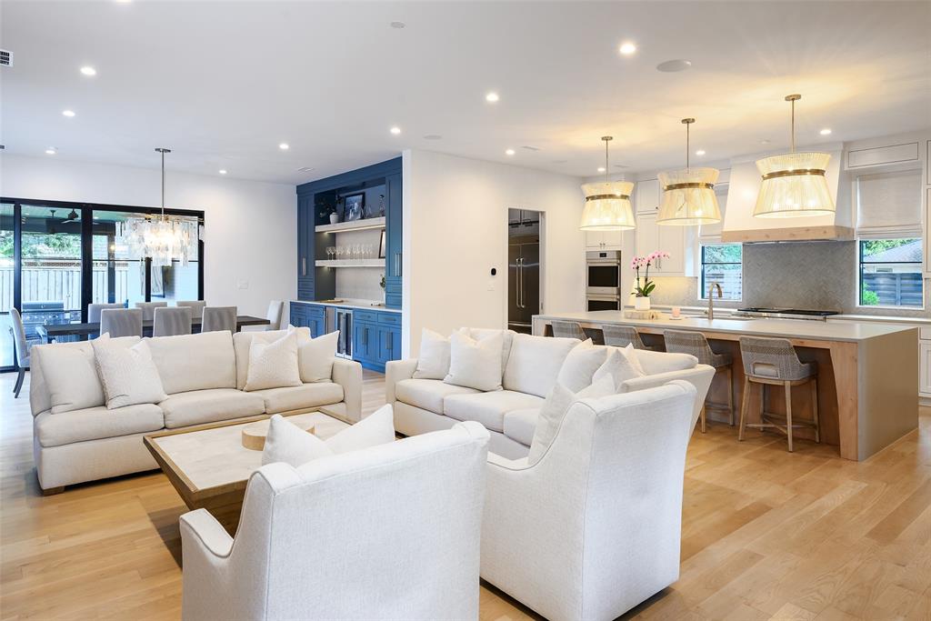 Jackson Heights 02 - Residential