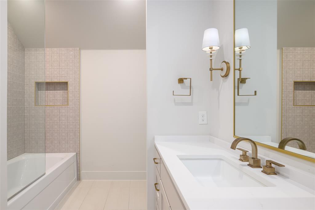 Jackson Heights 02 - Residential