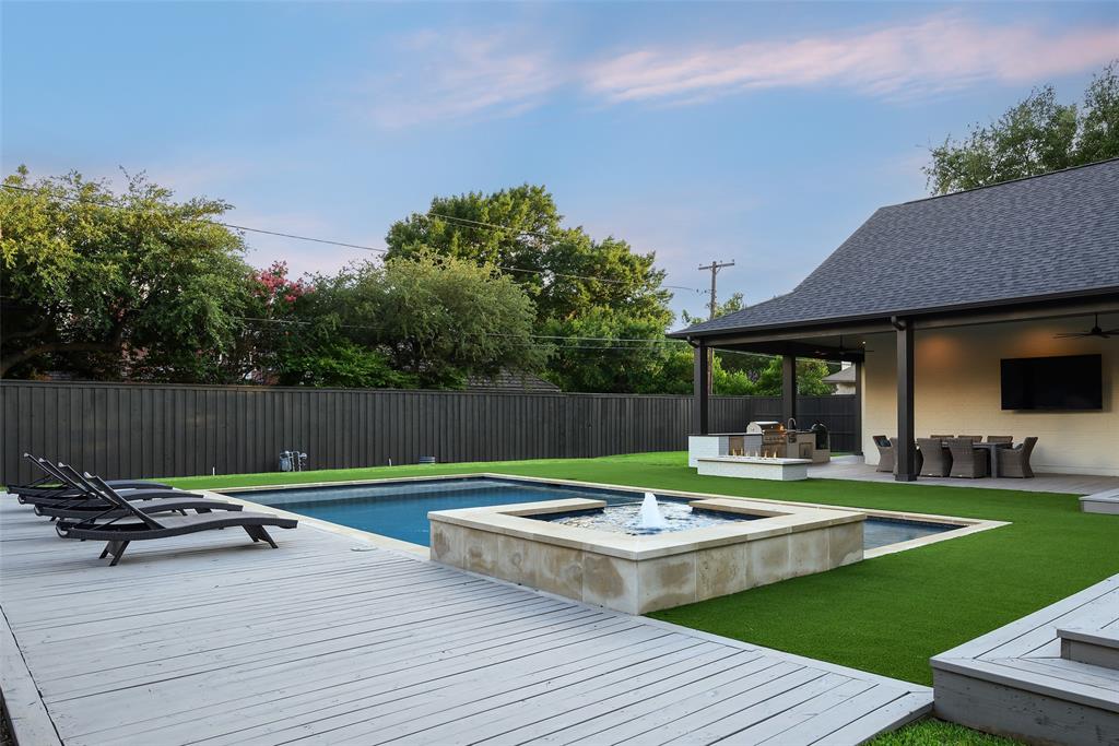 Jackson Heights 02 - Residential