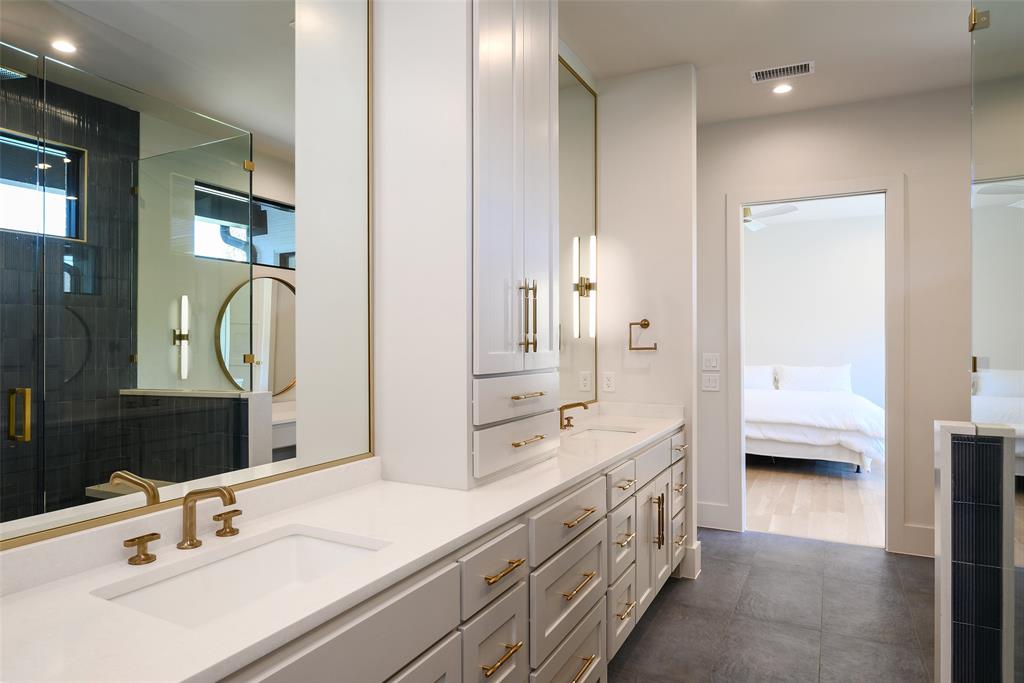 Jackson Heights 02 - Residential