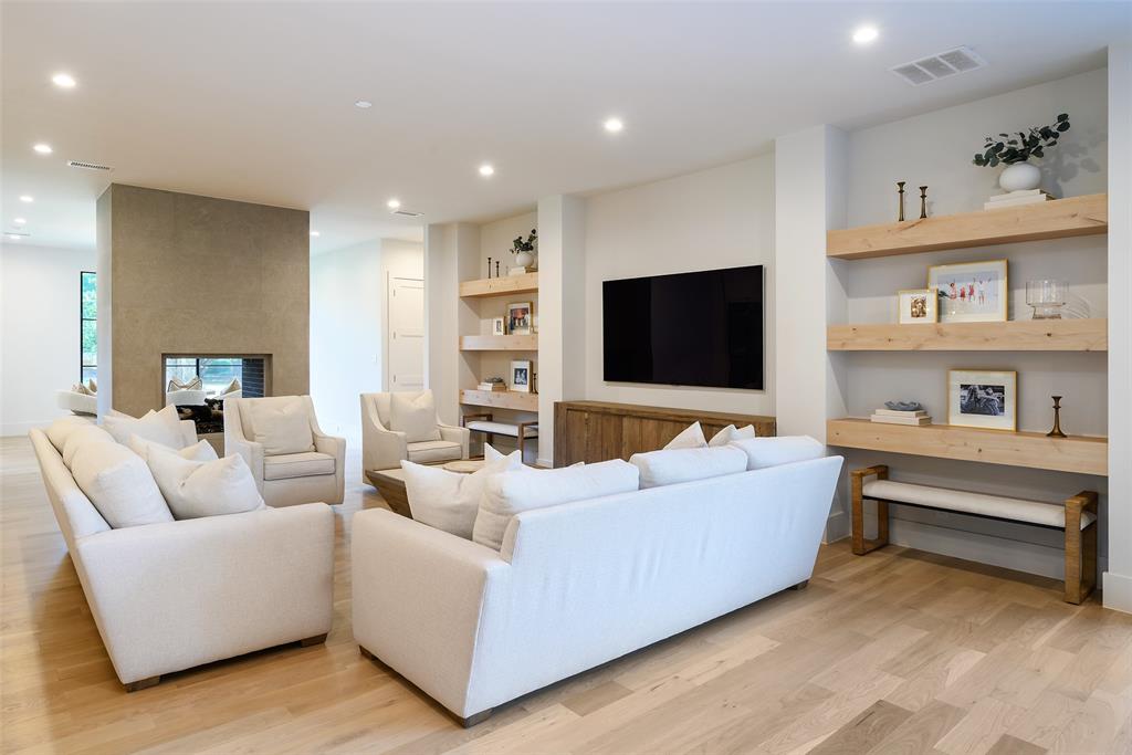 Jackson Heights 02 - Residential