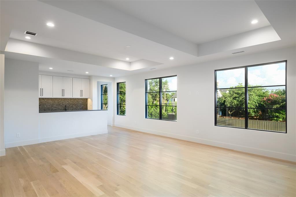 Jackson Heights 02 - Residential