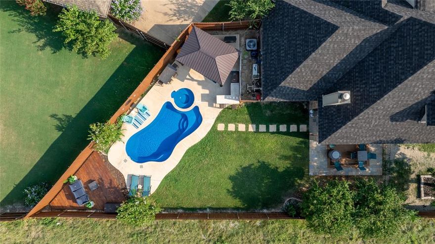 Welcome to 109 Abbey Rd in Waxahachie! This beautiful 3-bedroom home with an office, 2 full bathrooms and 2 half baths offers the perfect blend of comfort and style with thoughtful upgrades throughout. The kitchen is a true centerpiece with updated flooring, featuring a large island with quartz countertops ideal for entertaining or family gatherings. The spacious primary suite includes a luxurious bathroom with double sinks and a large walk-in closet with custom built ins. Upstairs, you’ll find a large family room and half bath perfect for game nights, movie watching, or a second living space.
The secondary bedrooms are connected by a convenient dual vanity bathroom, offering two separate sinks for privacy and functionality. Other upgrades include new roof and spray foam insulation. Step outside to your own backyard retreat with an outdoor kitchen and a brand-new sparkling pool. With no HOA, you’ll enjoy more freedom and flexibility to make this home your own.
Don’t miss your chance to own this conveniently located Waxahachie gem—schedule your showing today!