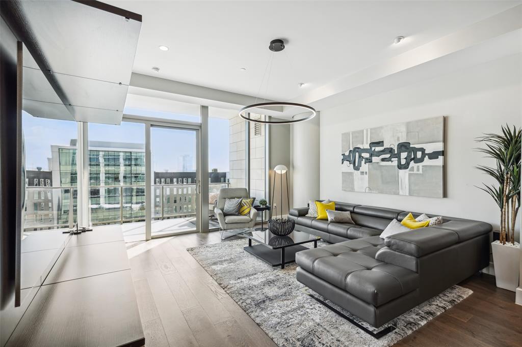 7901 Windrose Avenue 705