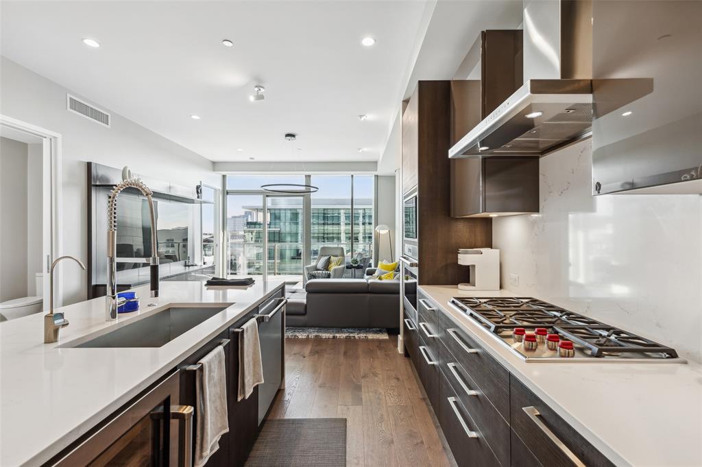 7901 Windrose Avenue 705