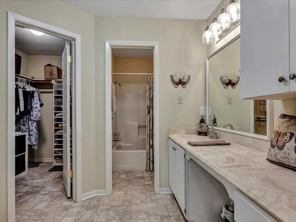 Four Seasons - Residential