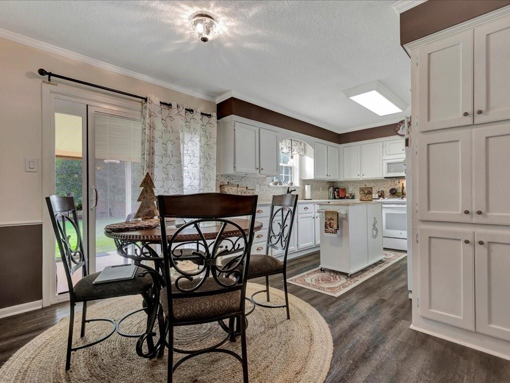 Four Seasons - Residential